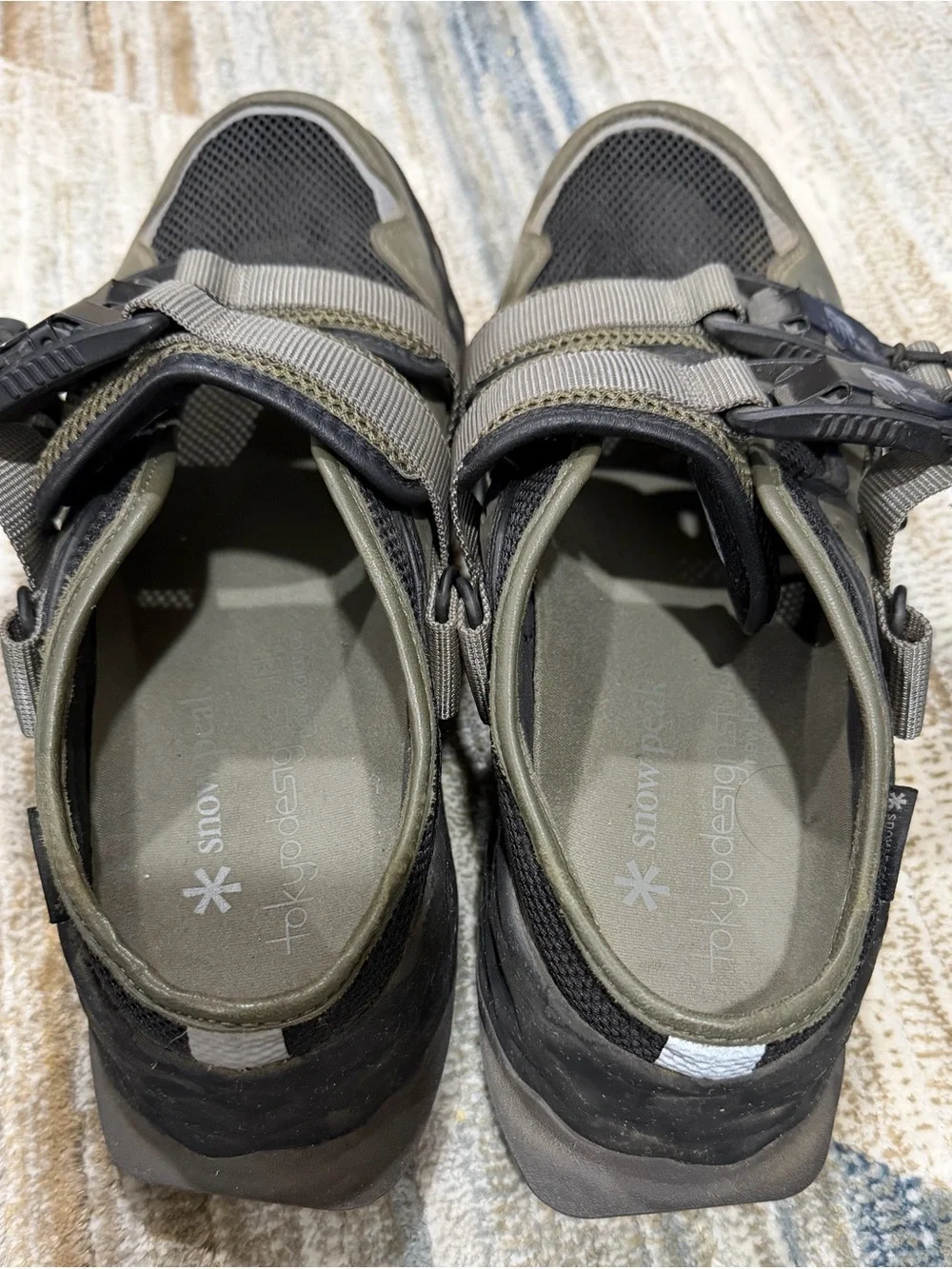 New Balance Kids Olive and Black Hook-and-Loop Sneakers